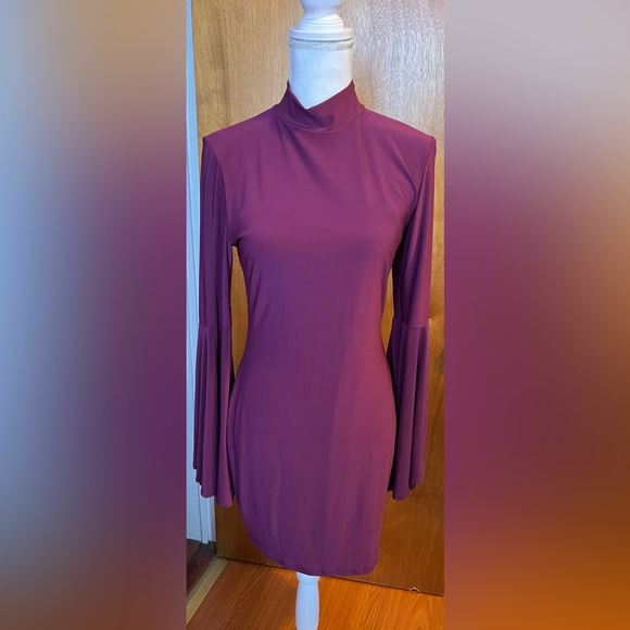SOLD!!!!!!!!! DONT BUY Fashion Nova Belle Sleeve Mini Dress NWT Large - Picture 4 of 5